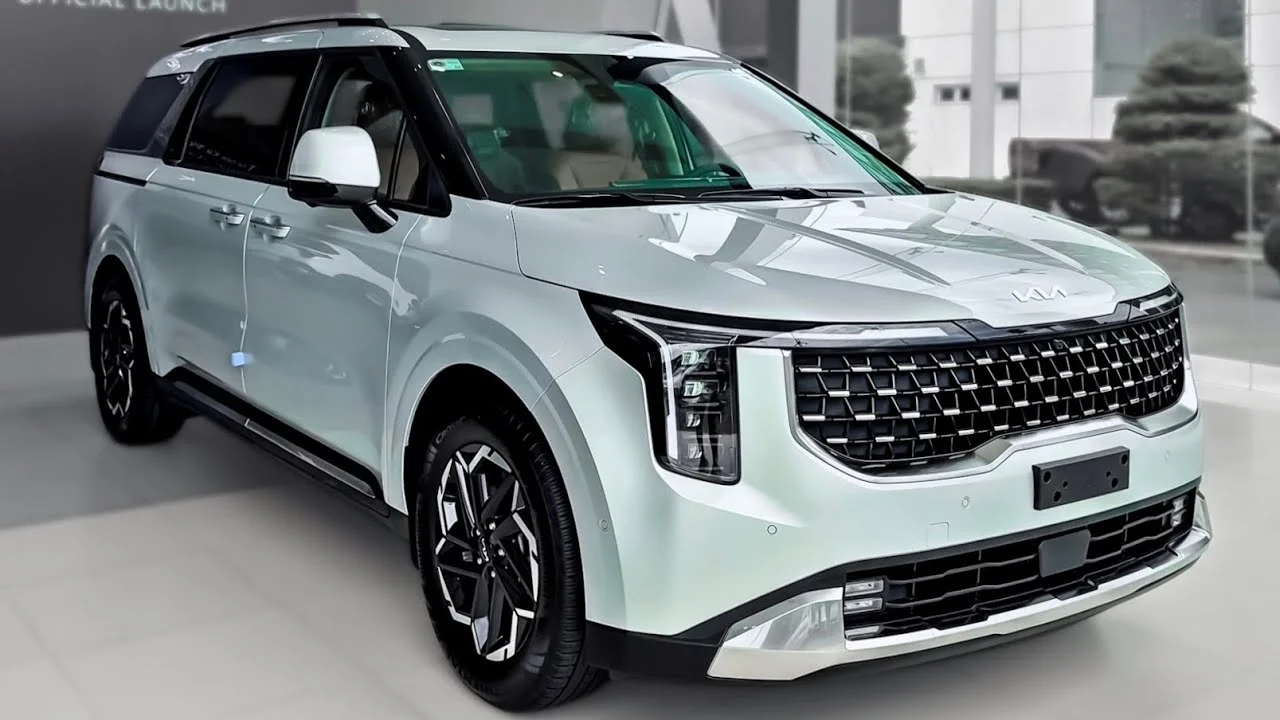 Kia Carnival BS6 2026 Review: 2.2L Diesel Engine, 200PS Power, 15 kmpl Mileage, Premium Luxury MPV in India